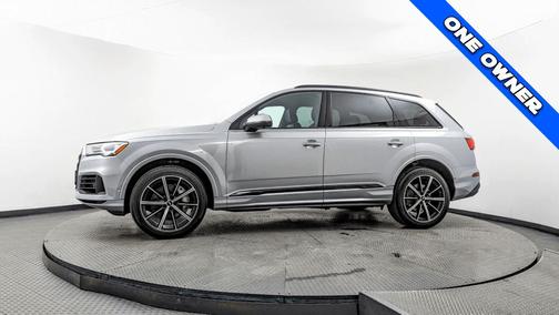 2022 Audi Q7 55 Premium Plus