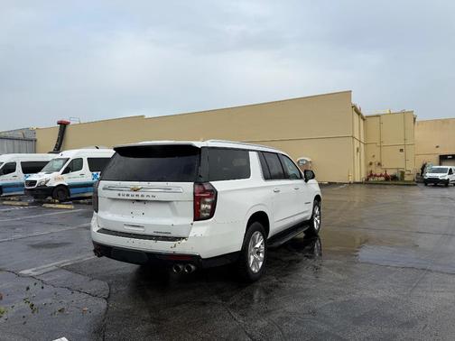 2023 Chevrolet Suburban Premier