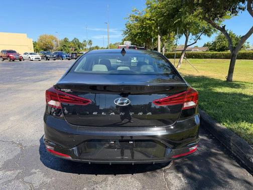 2019 Hyundai ELANTRA Value Edition