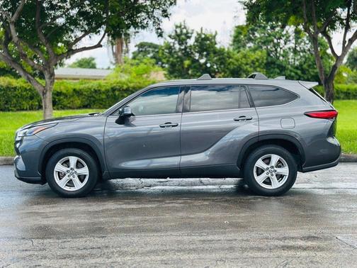2021 Toyota Highlander L