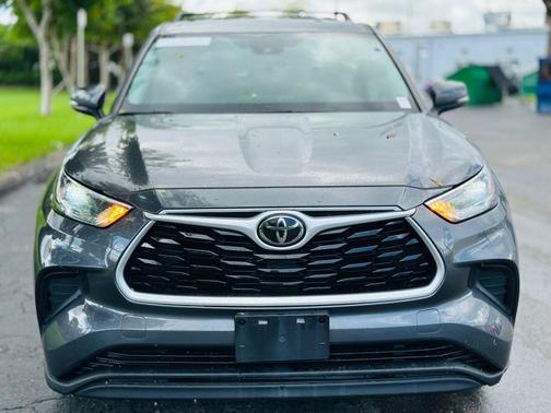 2021 Toyota Highlander L