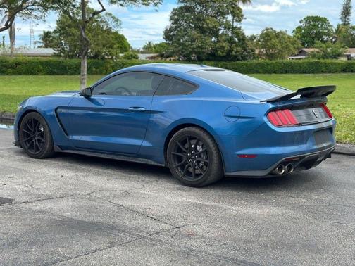 2019 Ford Shelby GT350 Base