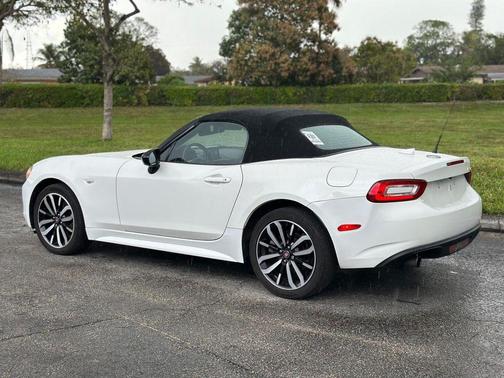 2019 FIAT 124 Spider URBANA EDITION