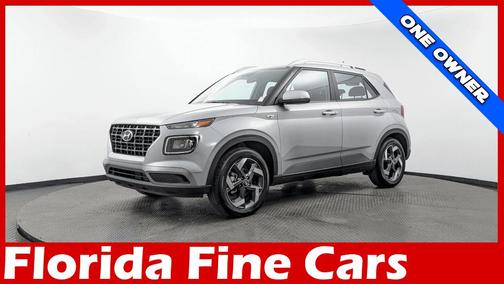 Shimmering Silver 2026 Hyundai VENUE SEL