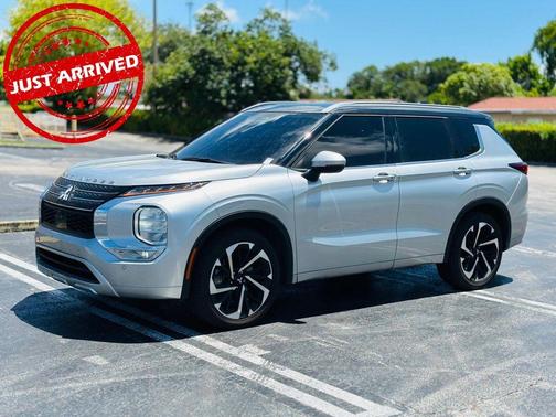 2023 Mitsubishi Outlander SEL Black Edition