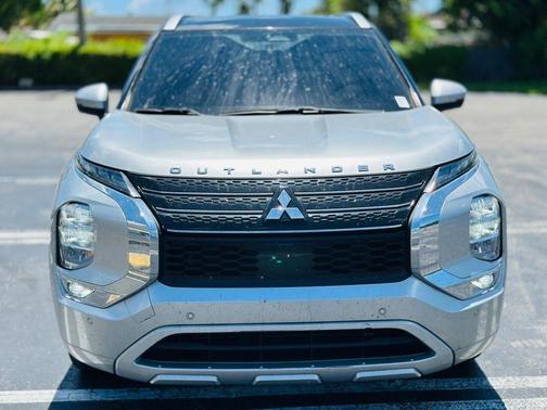 2023 Mitsubishi Outlander SEL Black Edition