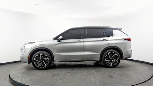 2023 Mitsubishi Outlander SEL Black Edition