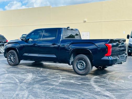 2023 Toyota Tundra Hybrid Platinum