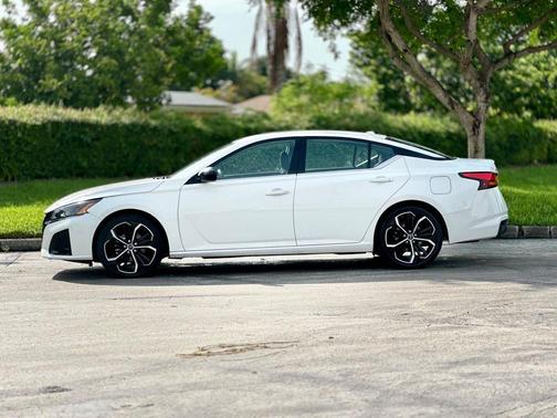 2023 Nissan Altima 2.5 SR