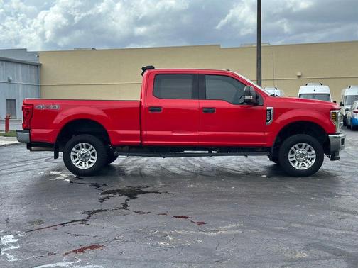 Red 2019 Ford F-250 XLT