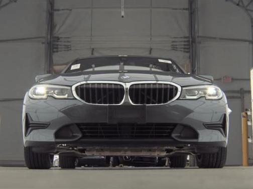 2019 BMW 330 i xDrive