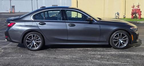 2019 BMW 330 i xDrive