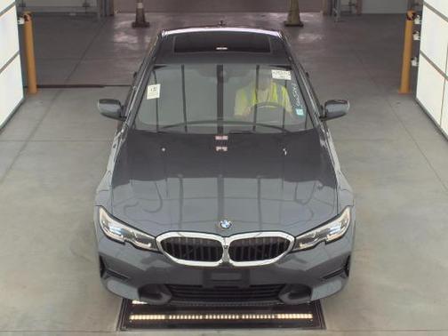 2019 BMW 330 i xDrive