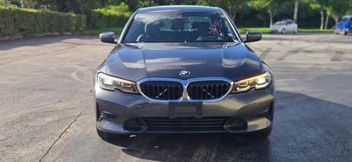 2019 BMW 330 i xDrive