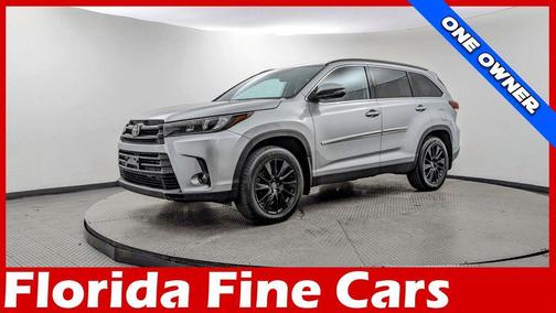 2019 Toyota Highlander SE