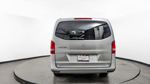 2016 Mercedes-Benz Metris Base