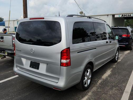 2016 Mercedes-Benz Metris Base