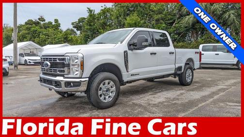 Oxford White 2024 Ford F-250 XLT