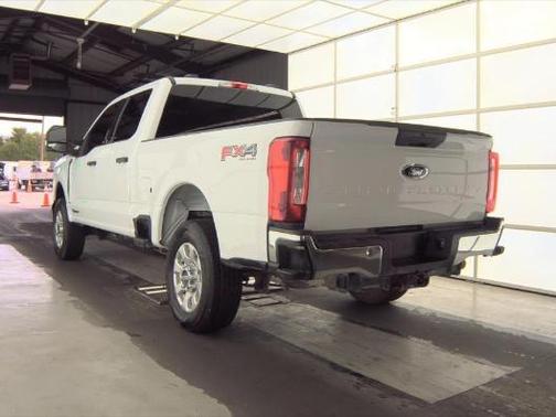 Oxford White 2024 Ford F-250 XLT