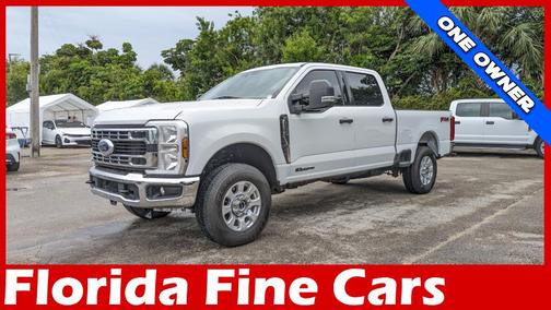 Oxford White 2024 Ford F-250 XLT