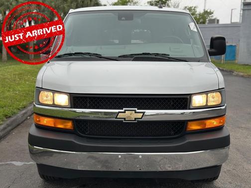 2023 Chevrolet Express 3500 LT