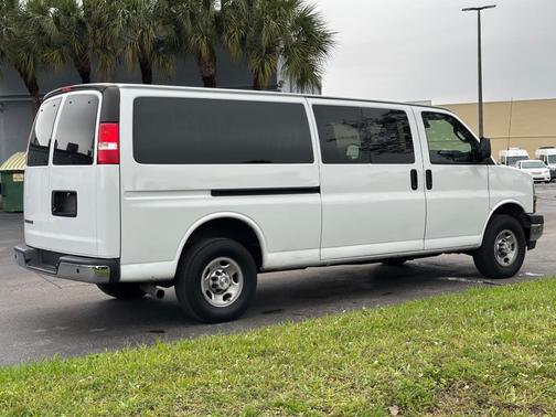 2023 Chevrolet Express 3500 LT