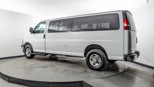 2023 Chevrolet Express 3500 LT