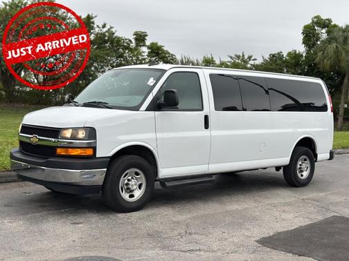 2023 Chevrolet Express 3500 LT