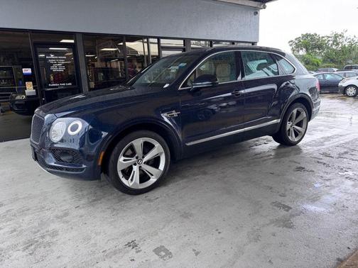 Blue 2019 Bentley Bentayga V8