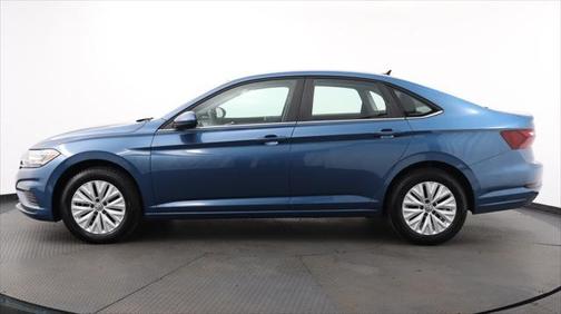 Photo 3 of 36 of 2020 Volkswagen Jetta 1.4T S