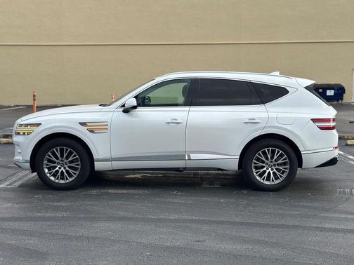 Uyuni White 2024 Genesis GV80 2.5T