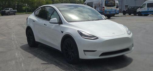Pearl White Multi 2021 Tesla Model Y Long Range