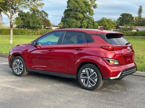 2023 Hyundai KONA EV SEL