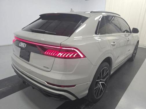 2021 Audi Q8 55 Premium Plus