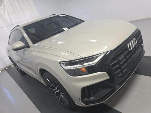 2021 Audi Q8 55 Premium Plus