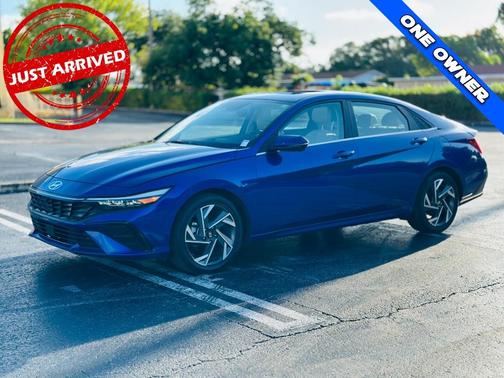 2024 Hyundai ELANTRA Limited