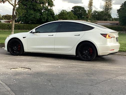 2021 Tesla Model 3 Performance