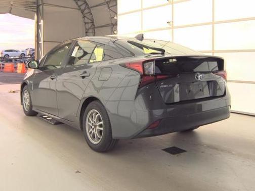 2022 Toyota Prius LE