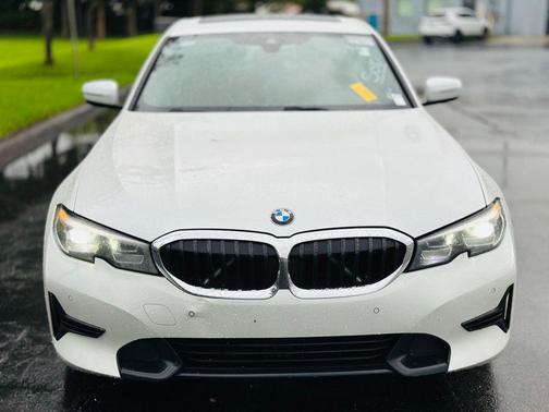 2020 BMW 330 i