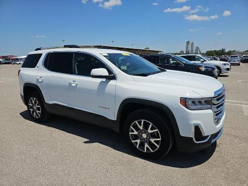 2023 GMC Acadia SLT