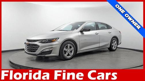 Silver Ice Metallic 2022 Chevrolet Malibu LT