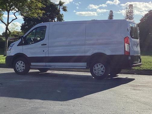 2023 Ford Transit-250 