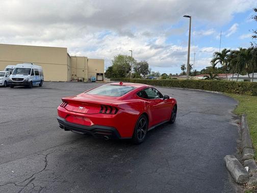 2024 Ford Mustang EcoBoost