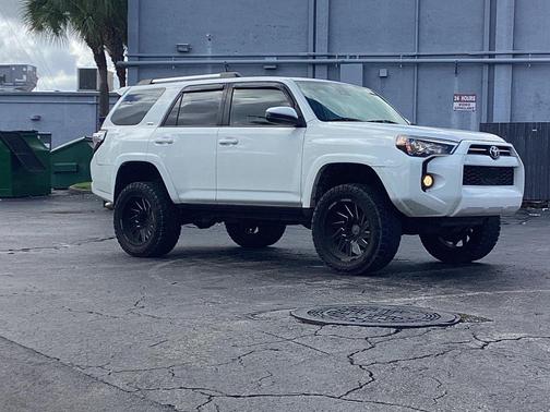 2020 Toyota 4Runner SR5