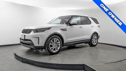 Fuji White 2019 Land Rover Discovery SE