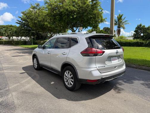 2018 Nissan Rogue SV