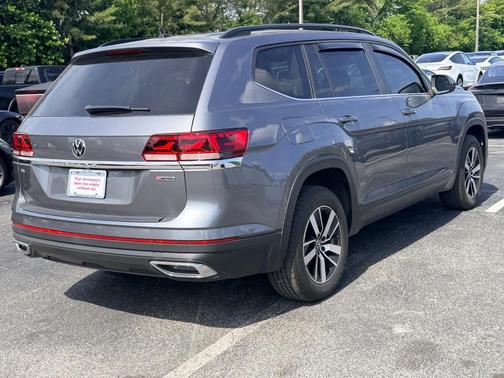 Platinum Gray Metallic 2021 Volkswagen Atlas 2.0T SE