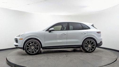2021 Porsche Cayenne Base