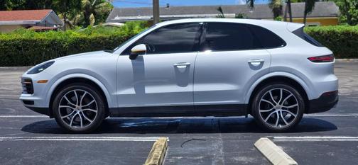 2021 Porsche Cayenne Base
