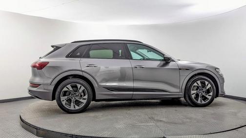 2021 Audi e-tron Premium